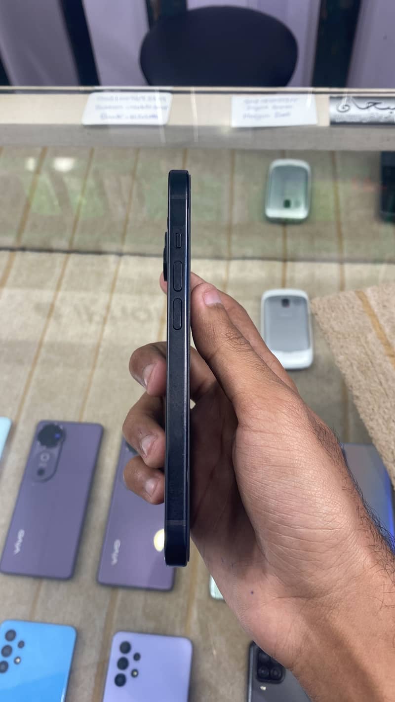 Iphone 14 pro max jv LLA 1
