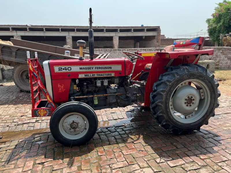 Massey Ferguson 240 Tractor Model 2018 1