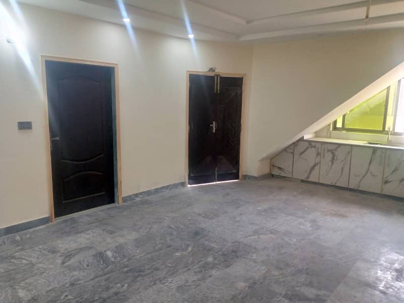 Beautiful Second Floor Portion For Bechulars And Silent Office 12