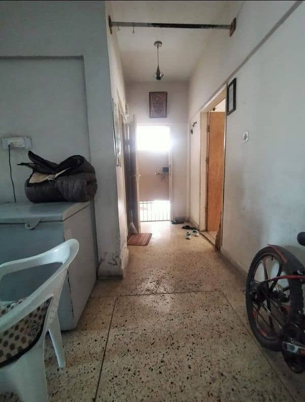 I am selling my 3 side corner apartment 4