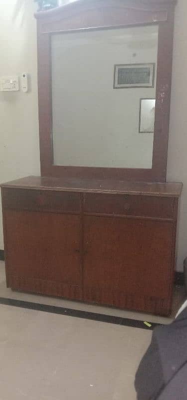 dressing table 0