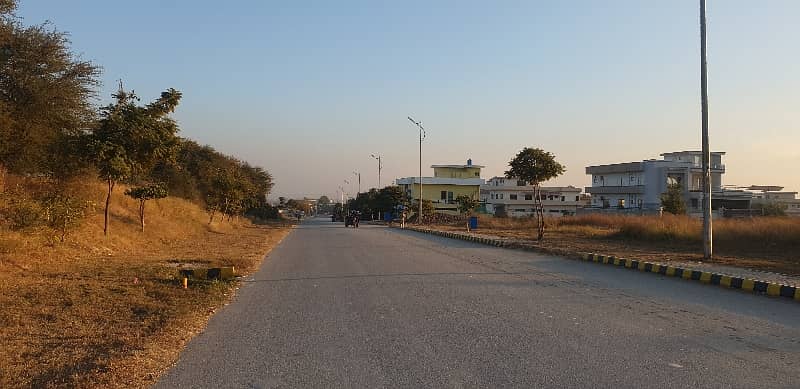 50x90 Possession Level Double Road Plot Available 10