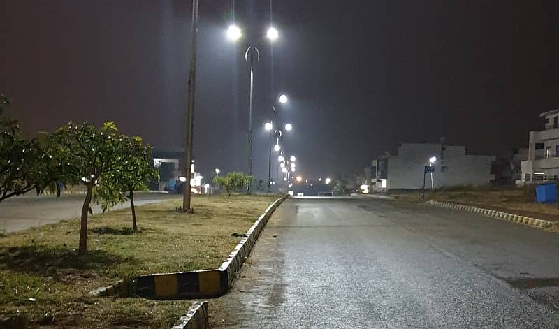 50x90 Possession Level Double Road Plot Available 22