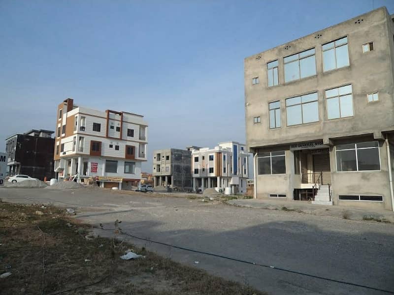 50x90 Possession Level Double Road Plot Available 40