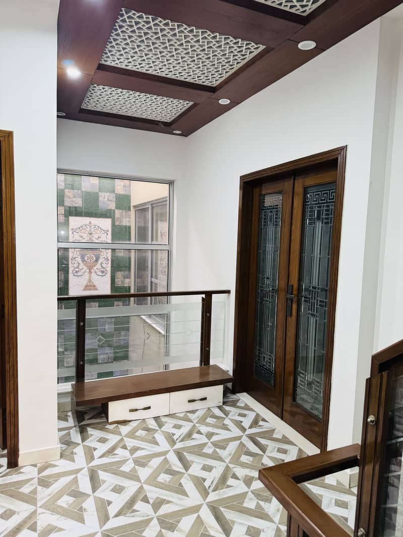 10 Marla House In Central Sabzazar Scheme For sale 8
