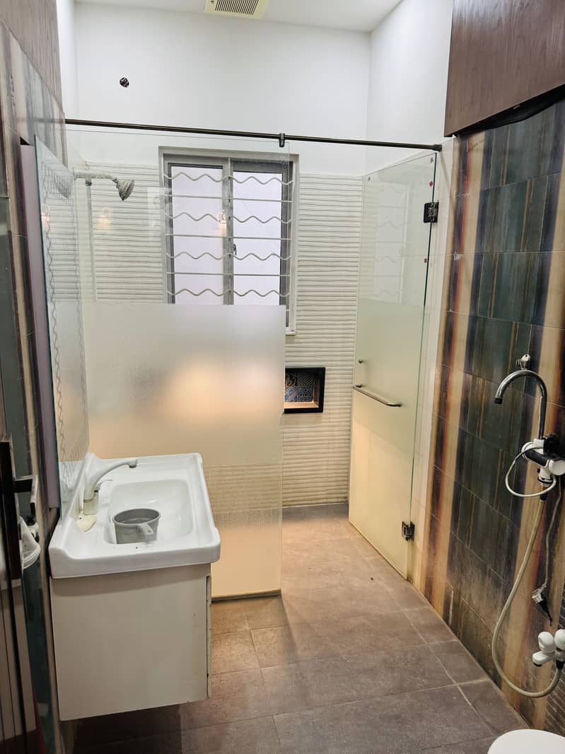 10 Marla House In Central Sabzazar Scheme For sale 10