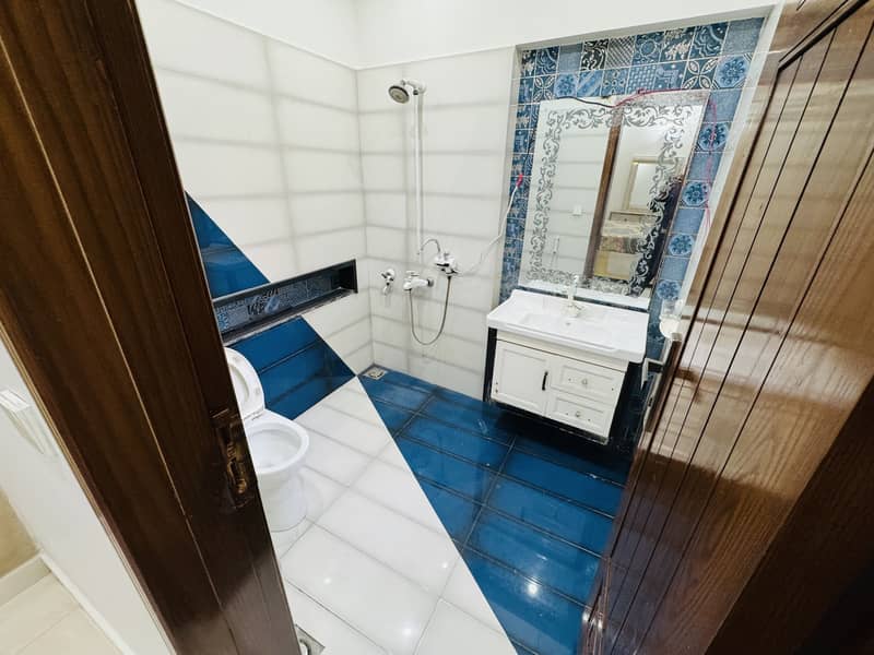10 Marla House In Central Sabzazar Scheme For sale 17