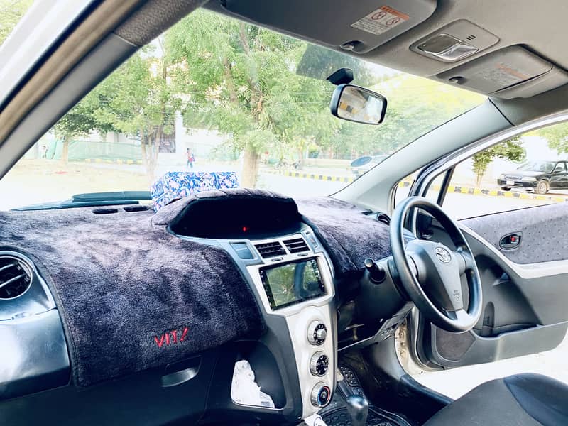 Toyota Vitz 2009 1