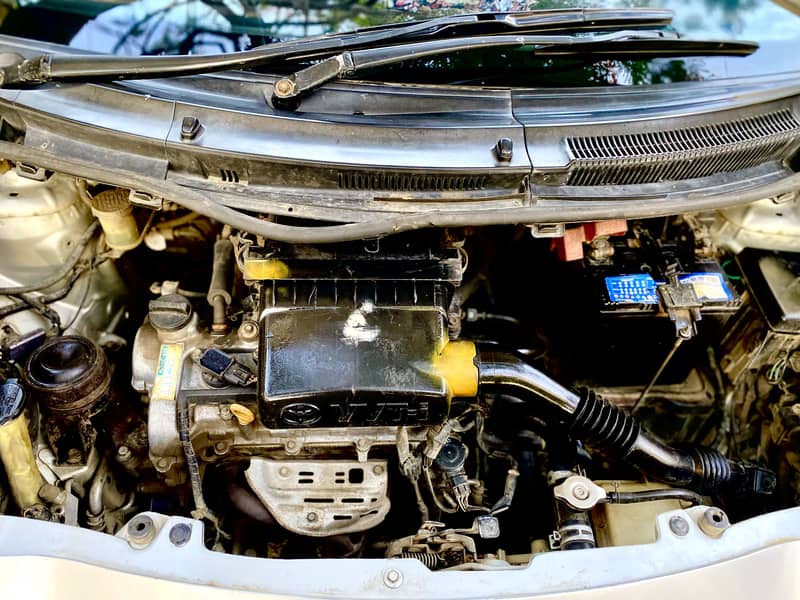 Toyota Vitz 2009 4
