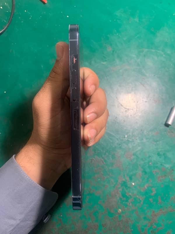 iPhone 13 Pro Max jv 1