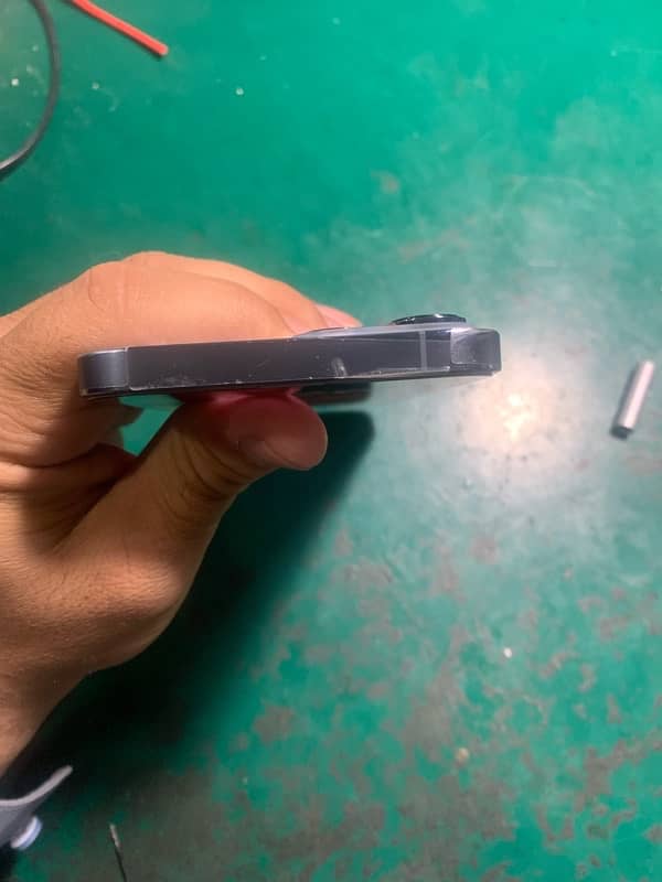 iPhone 13 Pro Max jv 4