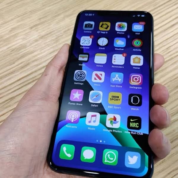 iPhone 11 Pro Max 1
