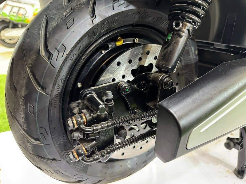 Flash Electric scooty/scooter/Bike 2025 New evee/ramza/metro 9