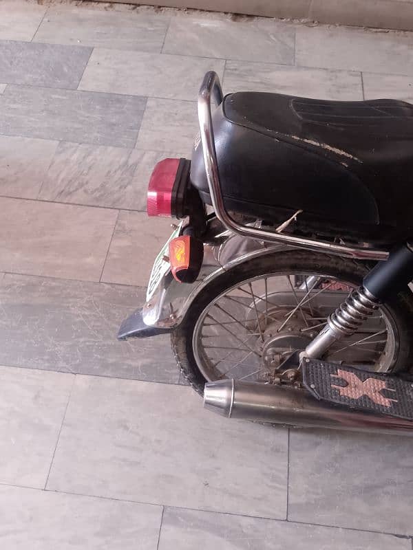 united motorcycle good condition same like New 2
