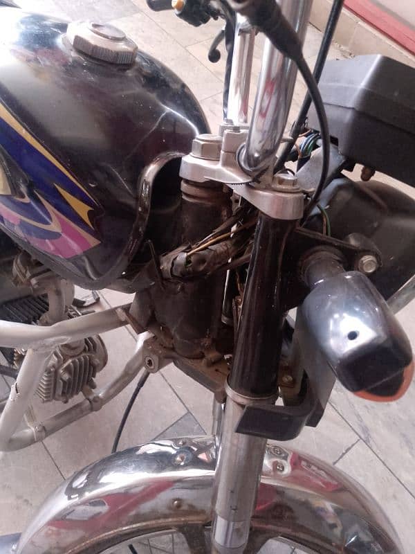 united motorcycle good condition same like New 4