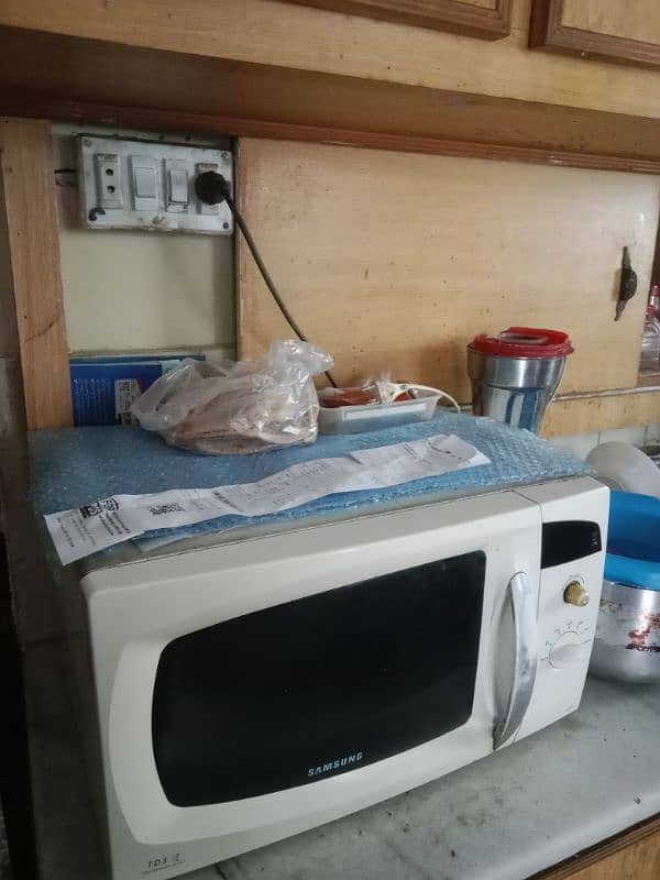exilent new condition microwave 0