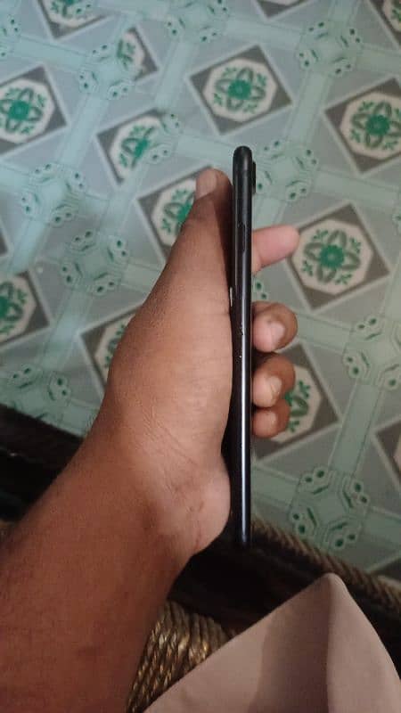 iPhone 7 plus 32 GB 3