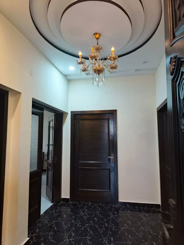 1 Kanal Used House for Sale 17