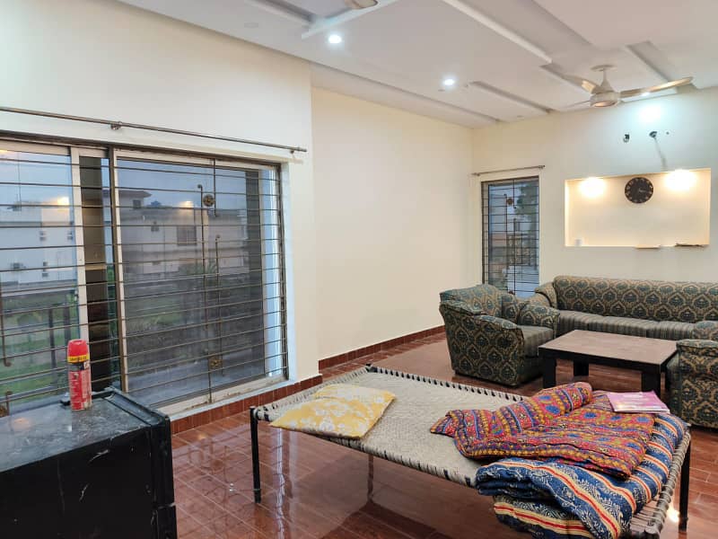 1 Kanal Used House for Sale 18