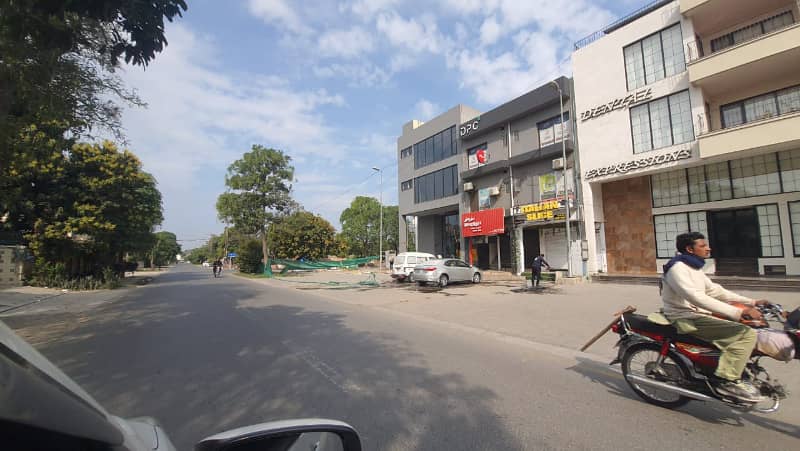 Hot Location 4 Marla Commercial Plaza For Sale In DHA Phase 1 Block F Lahore 3