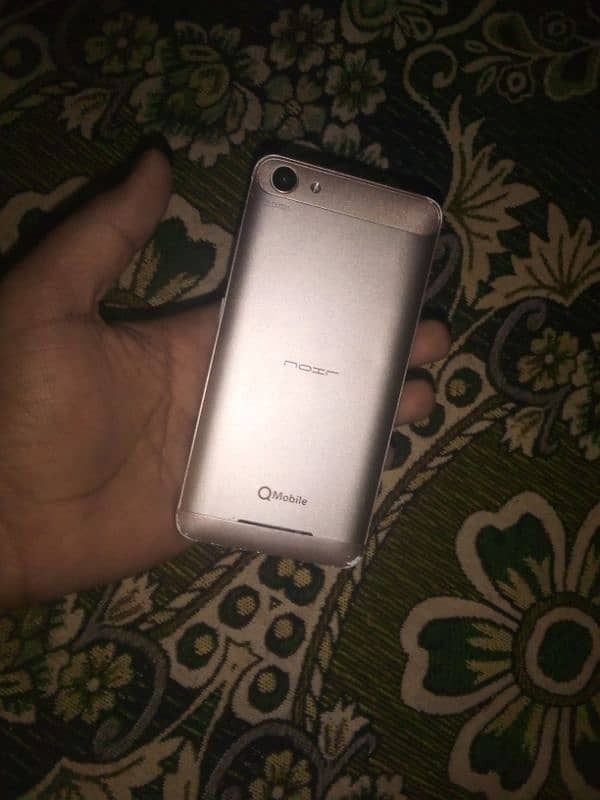 Qmobile i6 metal One ram 1gb memory 8gb 03400376330 1