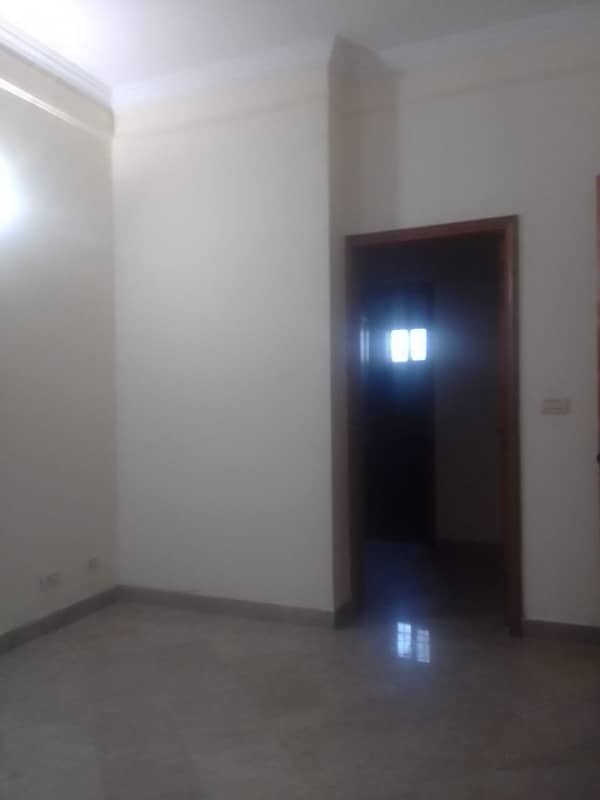 Dha phase-3 Block Z kanal 5bedrooms bungalow for rent 3 lakh 3