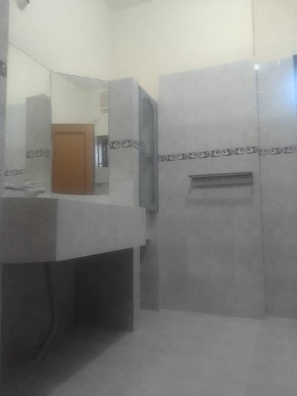 Dha phase-3 Block Z kanal 5bedrooms bungalow for rent 3 lakh 7