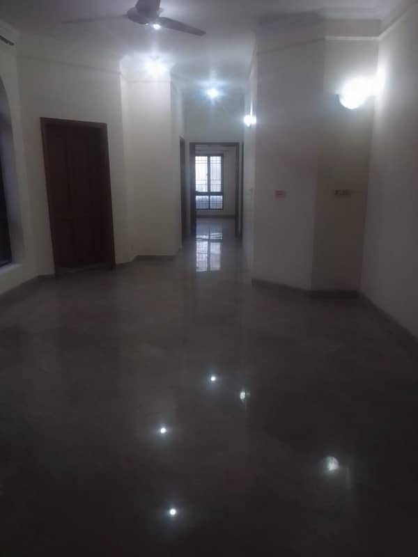Dha phase-3 Block Z kanal 5bedrooms bungalow for rent 3 lakh 10