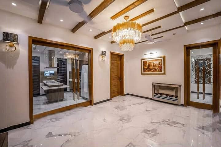 10 Marla Slightly Used Bungalow . (Picture Are Real) 17