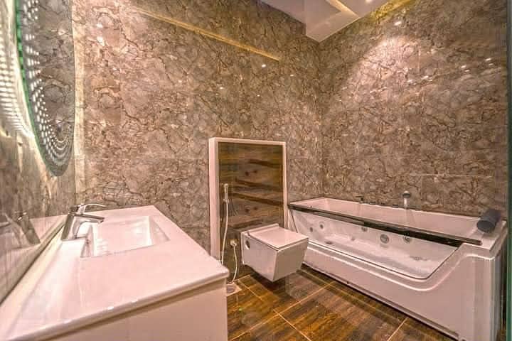 10 Marla Slightly Used Bungalow . (Picture Are Real) 22
