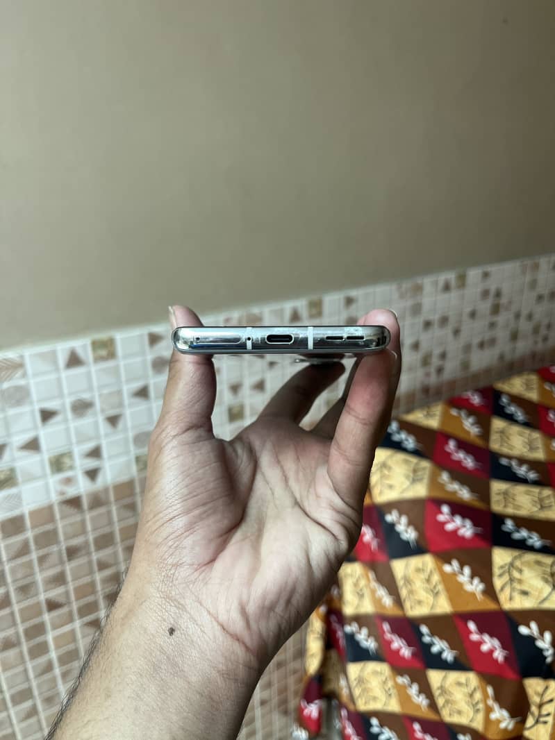 One plus 9 pro 1