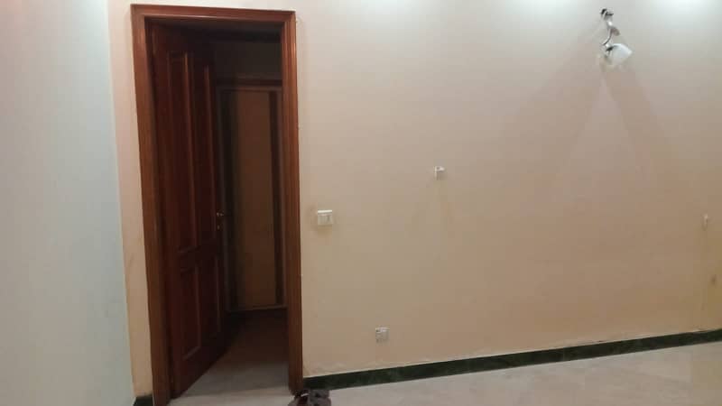 1 Kanal House for Rent DHA Phase 4, FF Block 24