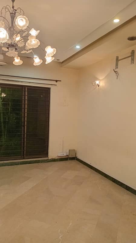 1 Kanal House For Rent In DHA Phase 4, FF Block Prime Location 3