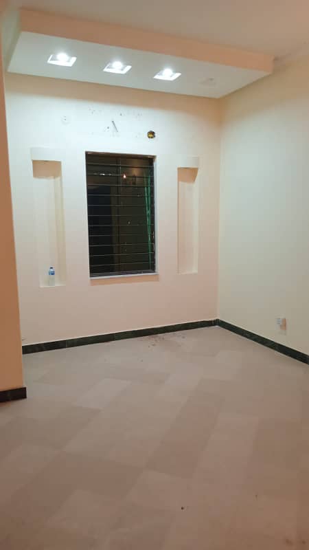 1 Kanal House For Rent In DHA Phase 4, FF Block Prime Location 6