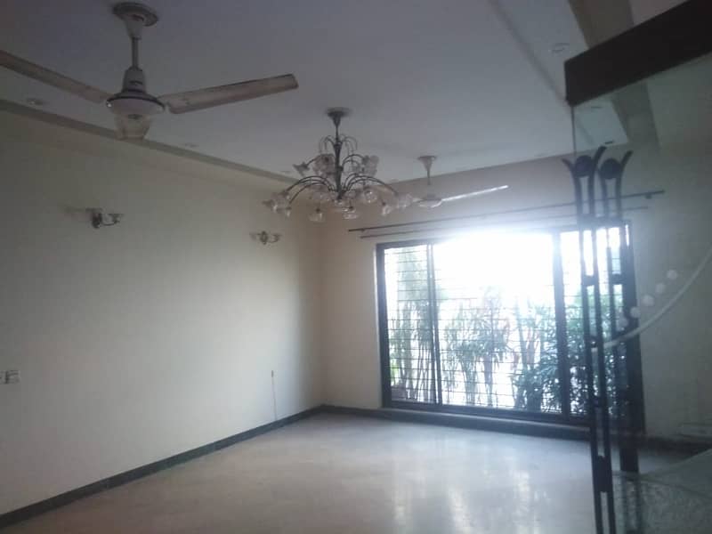 1 Kanal House For Rent In DHA Phase 4, FF Block Prime Location 32