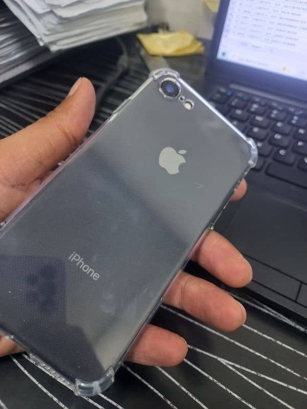 Iphone 8 64 GB Non PTA 8