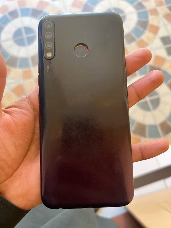 Tecno spark 4 only 8000 2