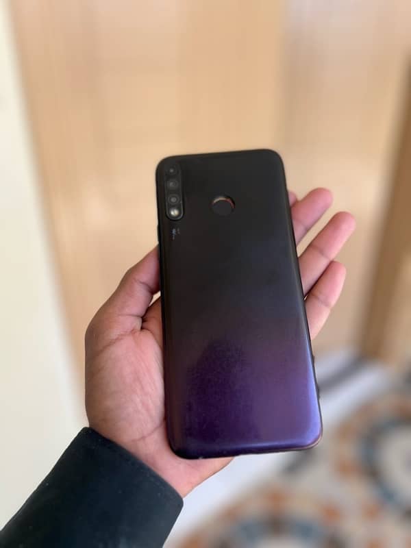 Tecno spark 4 only 8000 3