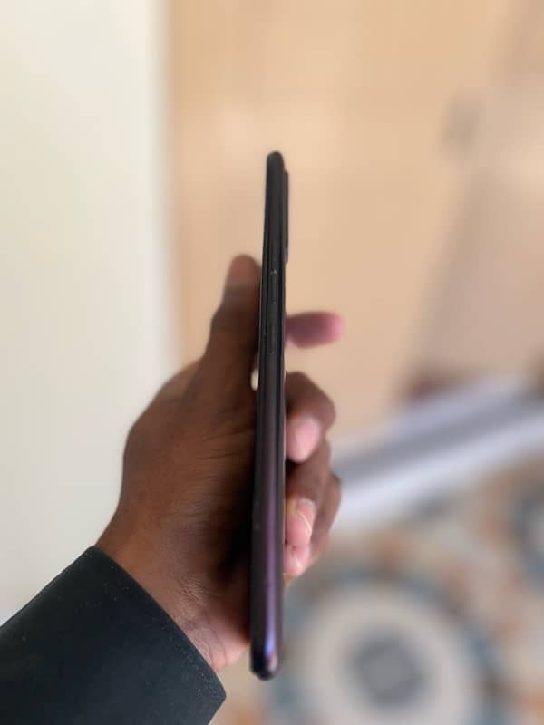 Tecno spark 4 only 8000 5