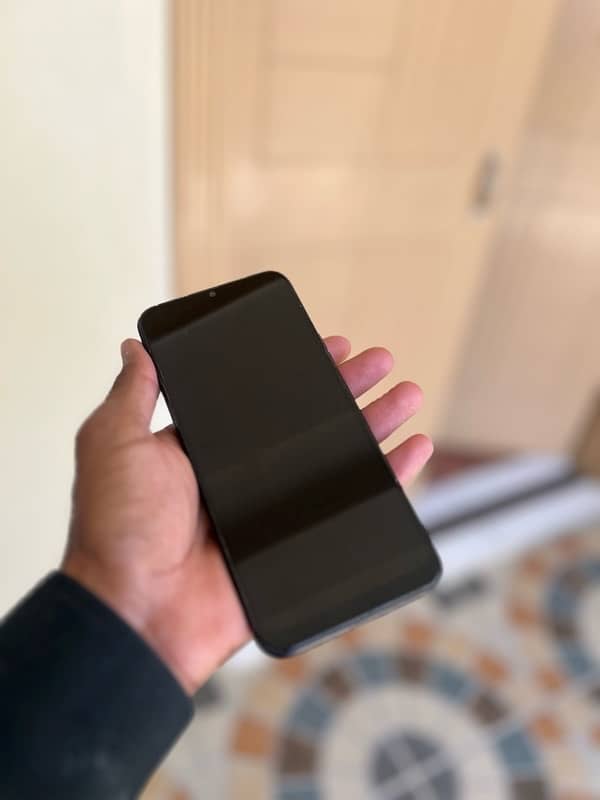 Tecno spark 4 only 8000 6