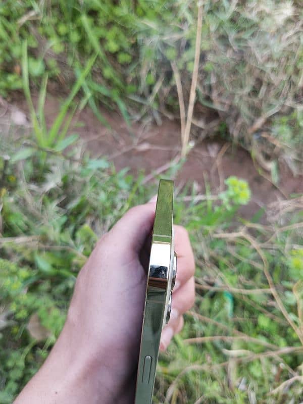 iphone 12 pro max 2