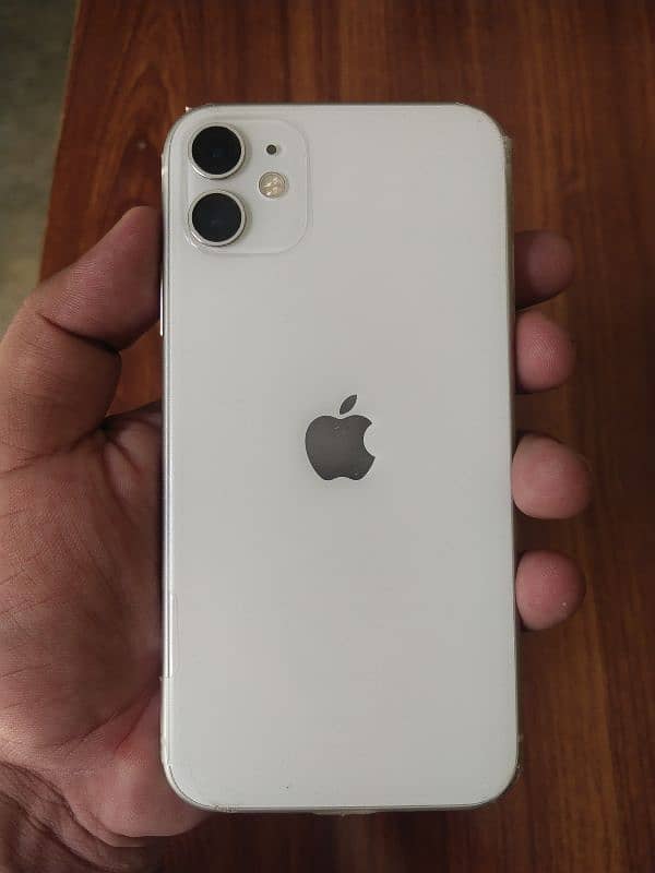 iPhone 11 white 64 GB Dual Sim Physical PTA Approved 1