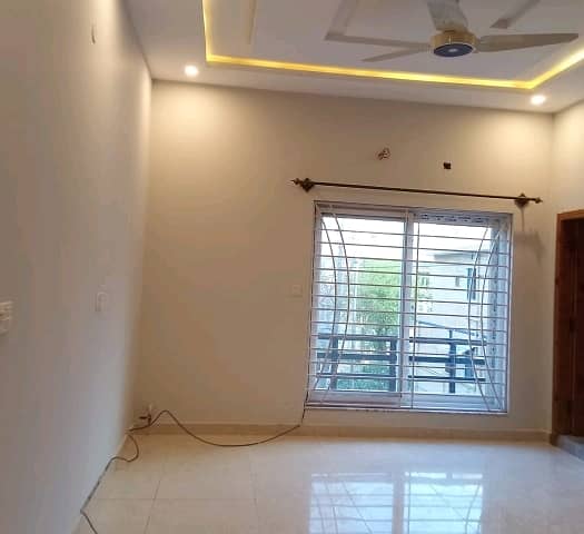 Your Search Ends Right Here With The Beautiful House In I-8 At Affordable Price Of Pkr Rs. 250000 3