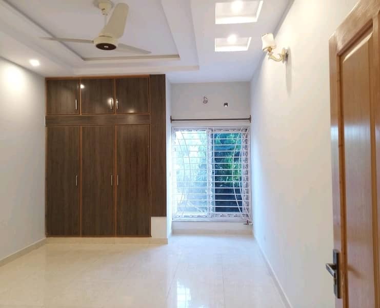 Your Search Ends Right Here With The Beautiful House In I-8 At Affordable Price Of Pkr Rs. 250000 4