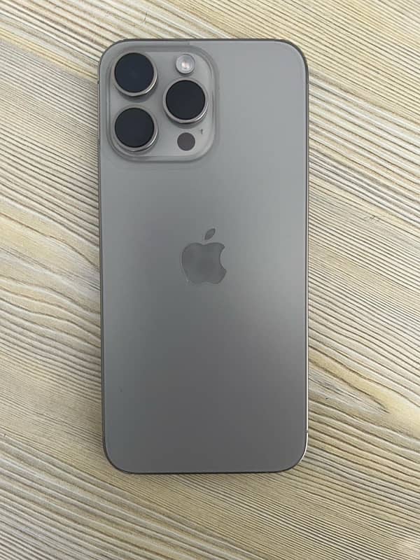 iPhone 15 Pro Max non pta Factory Unlock 1