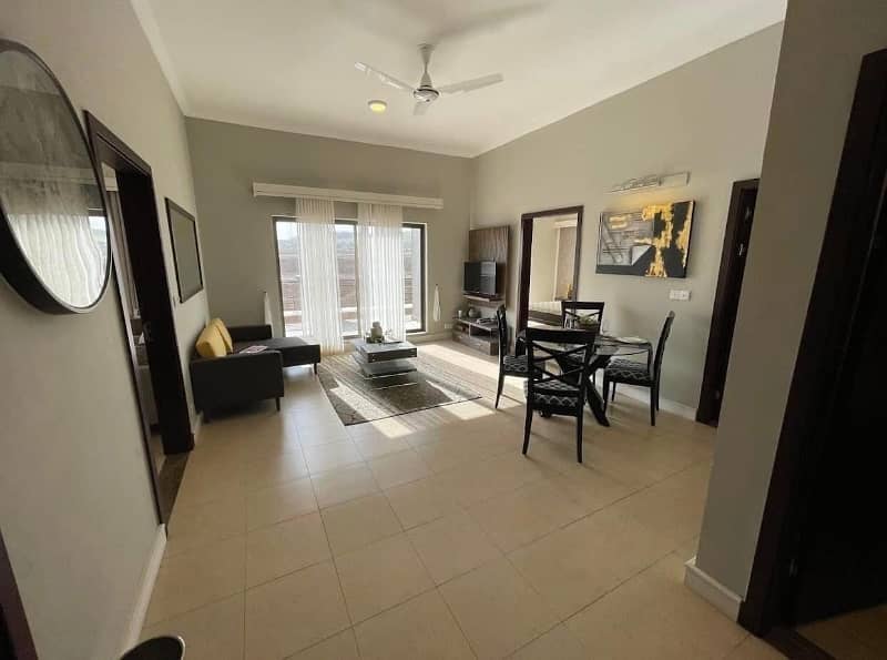 Brand New apartment ready to move prime location in paragon towers bahria town karachi 8
