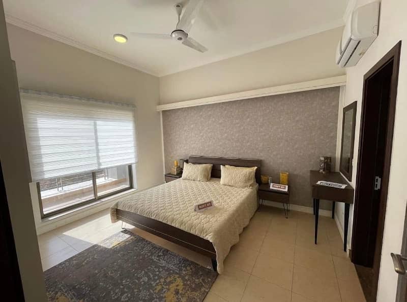 Brand New apartment ready to move prime location in paragon towers bahria town karachi 9