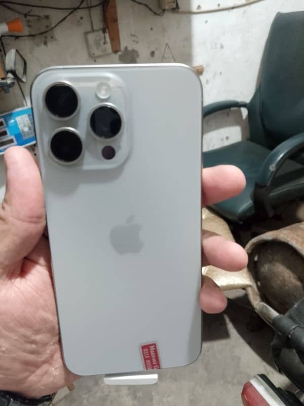 15pro max 10by10 256gb 241 cycle jv 0
