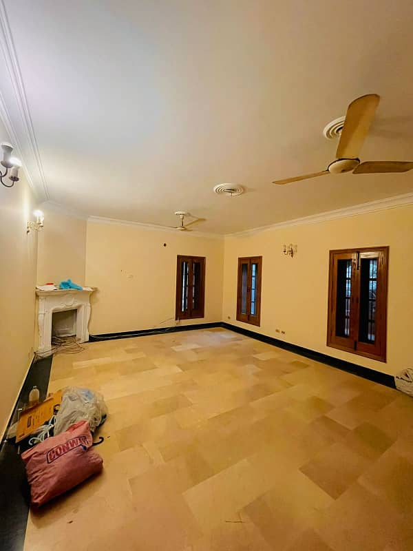 2 Kanal Full House For Rent In DHA Phase 3 Lahore . 7