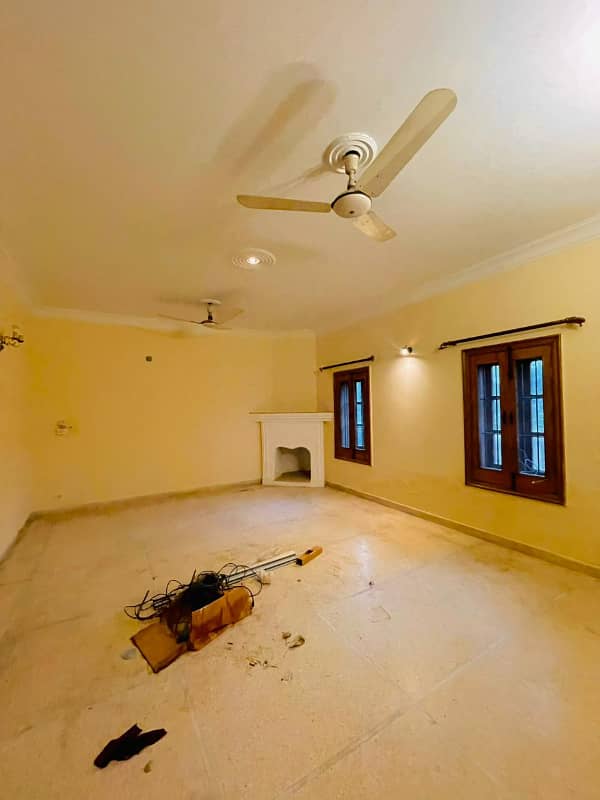 2 Kanal Full House For Rent In DHA Phase 3 Lahore . 10